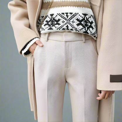 Klassieke wol broeken beige met herringbone patroon detail shot