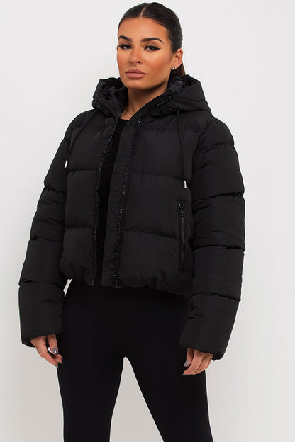 Zwarte Puffer Jas Met Capuchon Dames | Gewatteerde Winterjas
